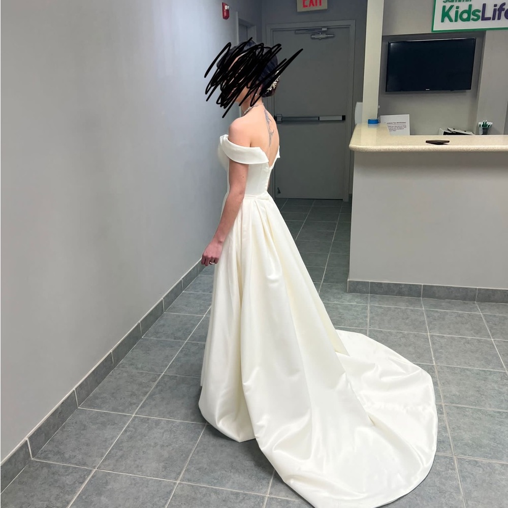 Wedding dress classic size 0